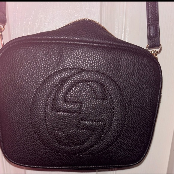 Gucci Black Textured Leather Crossbody Bag - Picture 1 of 6